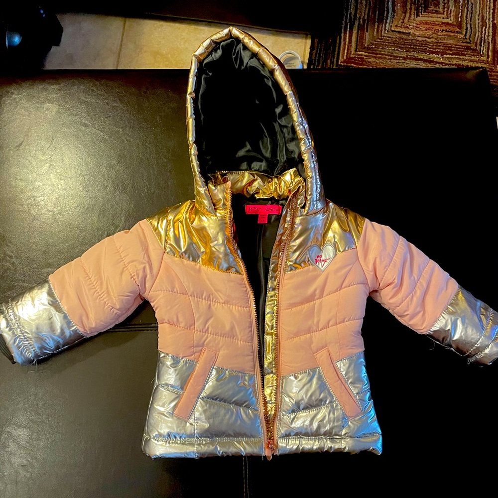 Betsey Johnson NEW WITHOUT TAGS 2T Girls Pink MetallicHooded PufferWinter Jacket